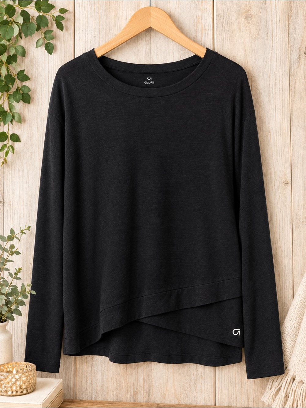 GapFit Brushed Tech Jersey Long Sleeve Top in Black, XL 🖤
